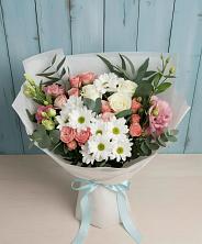 Букет цветов из:  Розы, Лизиантусы и Хризантемы в Зеленодольске