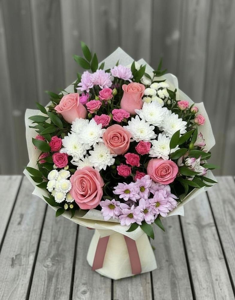 Букет цветов из: Альстромерии, Гвоздики, Розы и Хризантемы в Зеленодольске