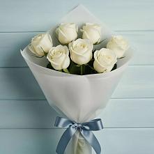 Букет 7 Белых роз Эдлесс Лав в Зеленодольске