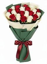 Букет Микс из красных и белых роз #REPLACE_PRED# Зеленодольске