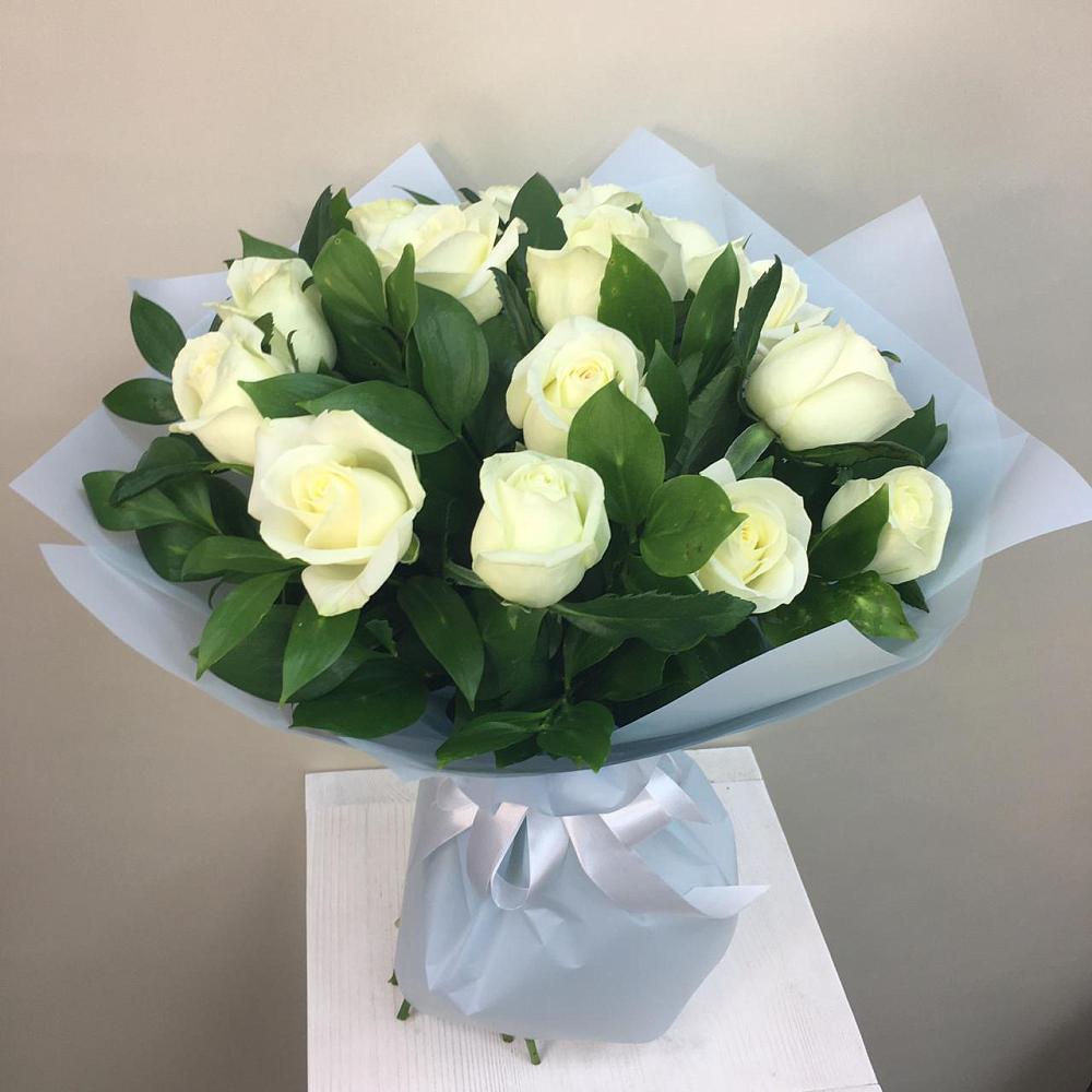 Букет 15 Белых роз Проуд в Зеленодольске