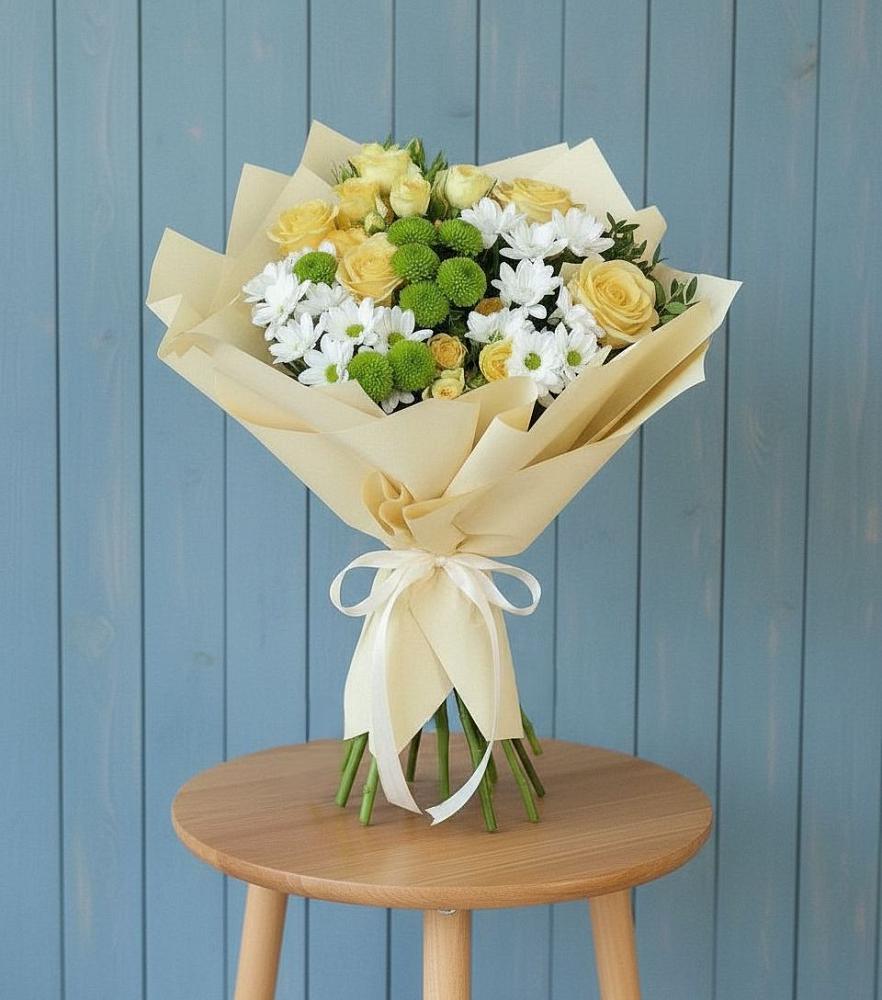 Букет цветов из: Хризантемы и Розы в Зеленодольске