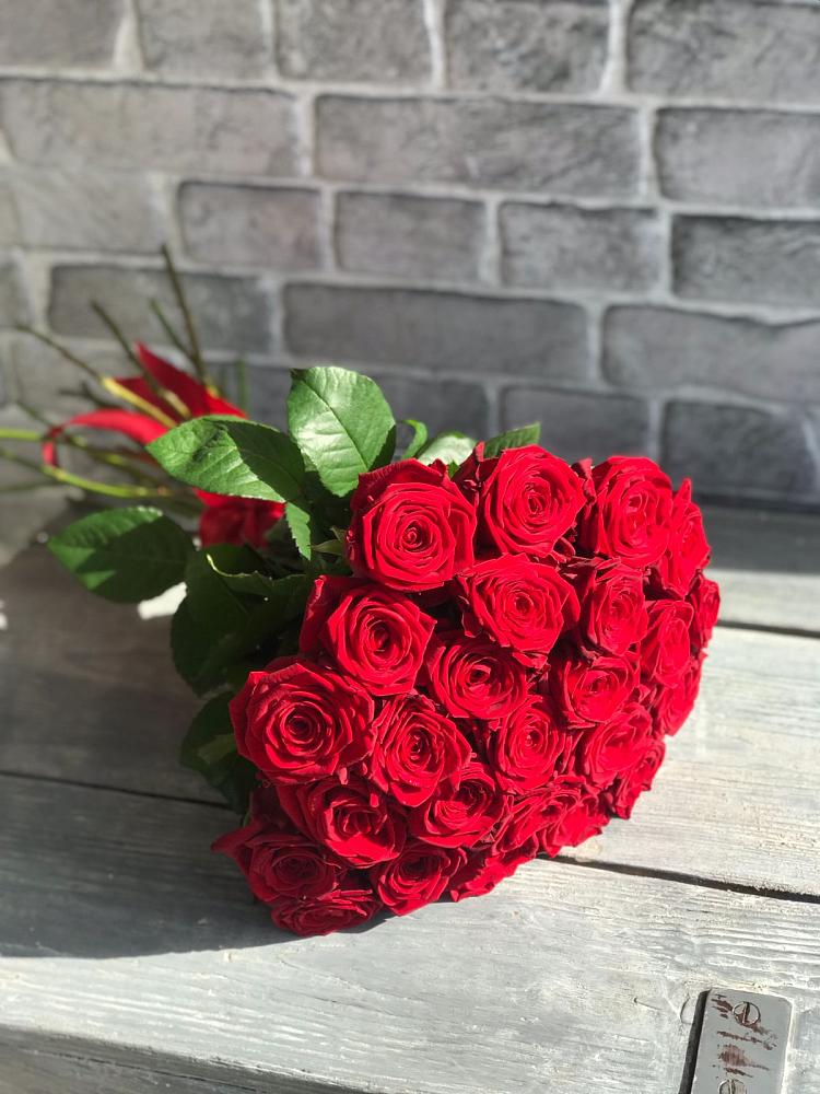 Букет Красные розы Фридом в Зеленодольске