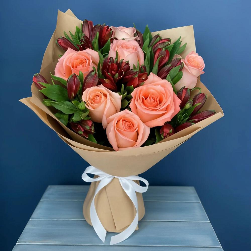 Букет цветов из: Розы и Альстромерии в Зеленодольске