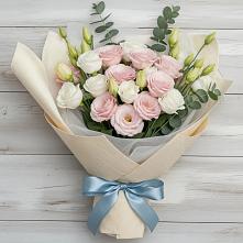 Букет цветов из:  Лизиантусы в Зеленодольске