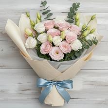Букет цветов из:  Лизиантусы в Зеленодольске