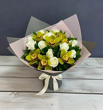 Букет цветов из:  Орхидеи и Розы в Зеленодольске