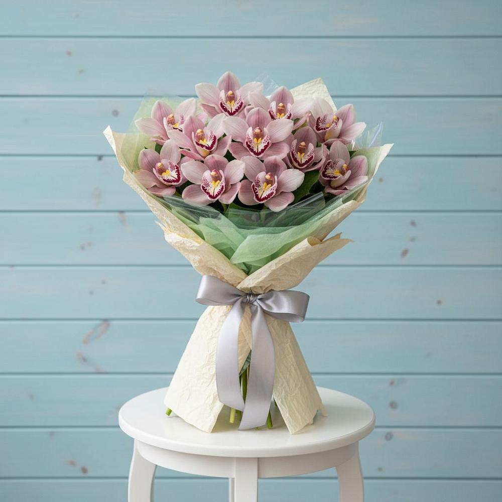 Букет цветов из: Орхидеи и Розы в Зеленодольске