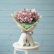 Букет цветов из:  Орхидеи и Розы #REPLACE_PRED# Зеленодольске