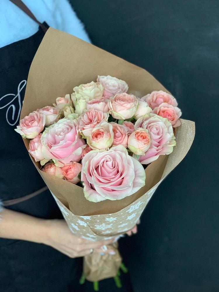 Букет цветов из: Хризантемы и Розы в Зеленодольске