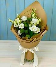 Букет цветов из:  Хризантемы и Лизиантусы в Зеленодольске