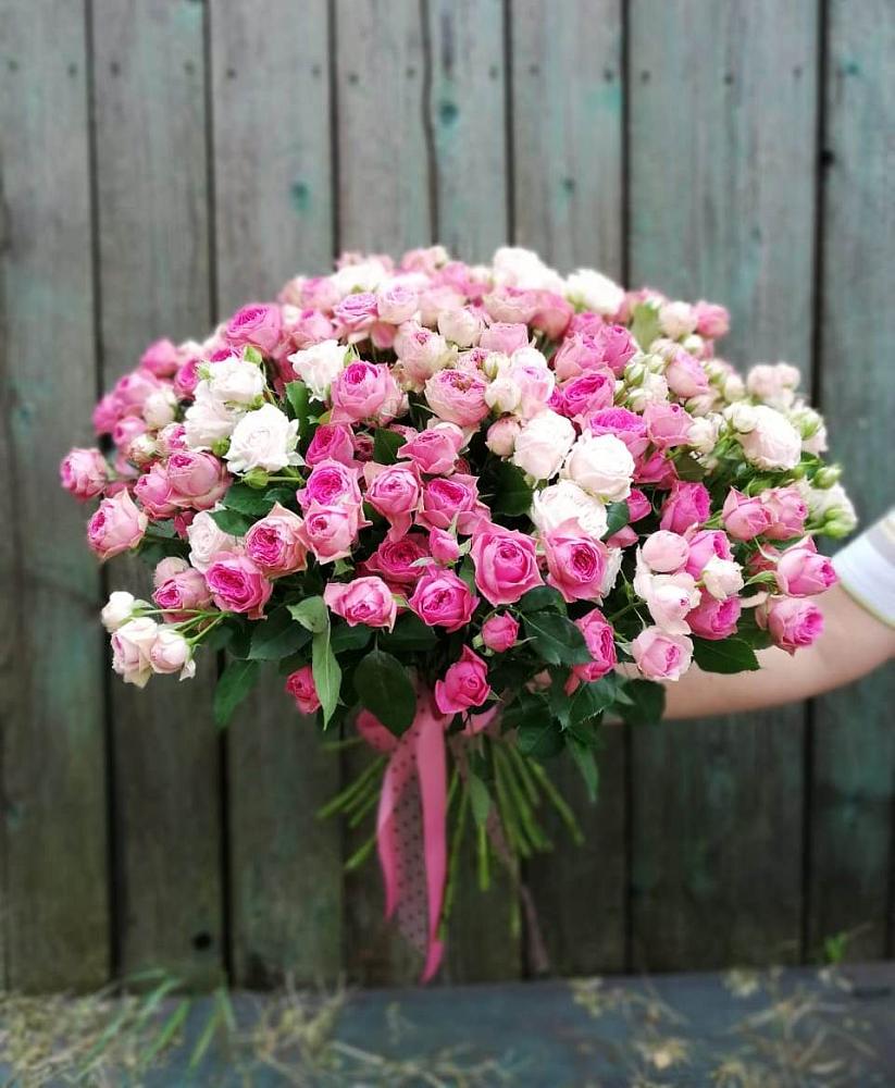 Букет Розовые кустовые розы Натали и Лав Лидия в Зеленодольске