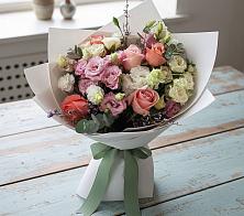 Букет цветов из:  Розы, Лизиантусы и Гвоздики в Зеленодольске