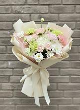 Букет цветов из:  Гвоздики, Розы, Лизиантусы и Хризантемы в Зеленодольске