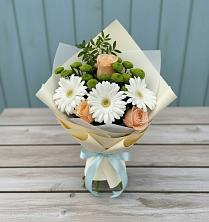 Букет цветов из:  Герберы, Розы и Хризантемы в Зеленодольске