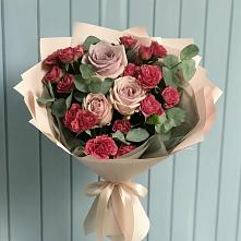 Букет цветов из:  Гвоздики и Розы в Зеленодольске