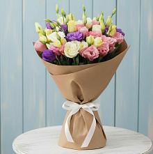 Букет цветов из:  Лизиантусы в Зеленодольске