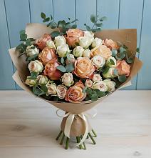 Букет цветов из:  Альстромерии и Розы в Зеленодольске