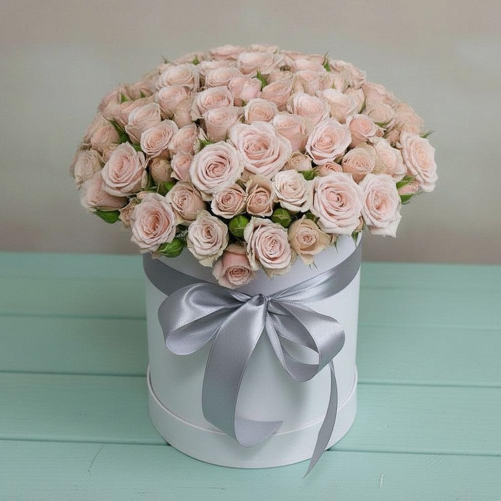 Цветочная композиция из Розы в шляпной коробке в Зеленодольске