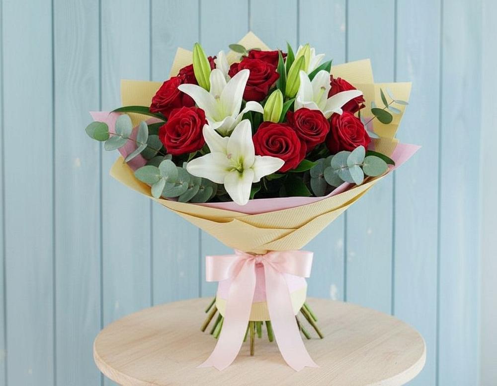 Букет цветов из: Лилии и Розы в Зеленодольске